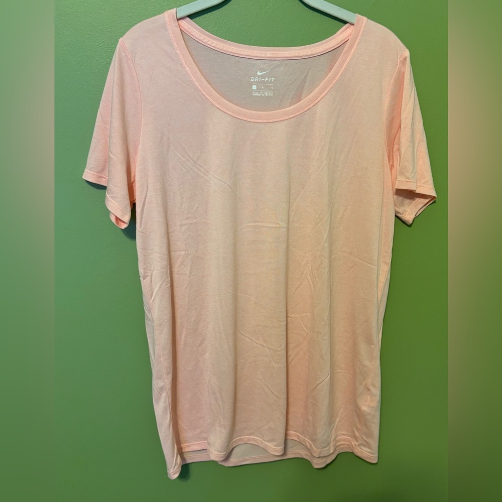 Nike light pink t-shirt tee Dri-Fit